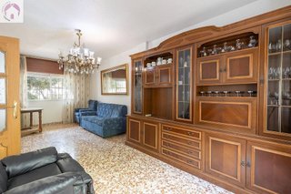 Casa adosada en venta en Maracena