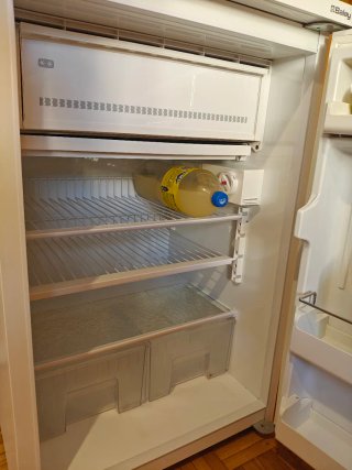 Nevera Balay 114L bajo encimera con congelador