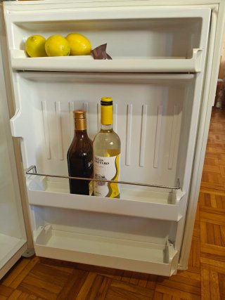 Nevera Balay 114L bajo encimera con congelador