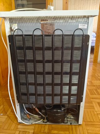 Nevera Balay 114L bajo encimera con congelador
