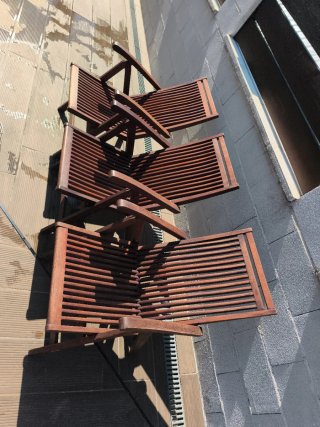 Sillas reclinables de madera