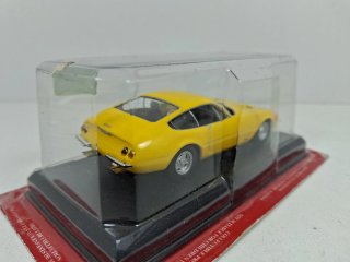 Miniatura coche 1:43 Ferrari 365 GTB/4 Daytona