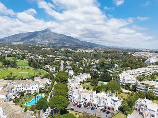 Ático en venta en Los Naranjos - Las Brisas en Marbella
