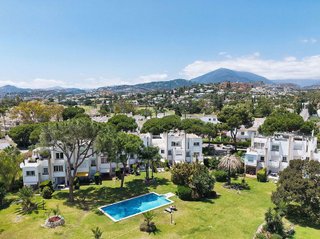 Ático en venta en Los Naranjos - Las Brisas en Marbella