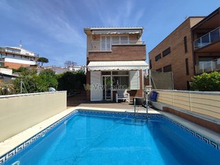 Chalet en venta en Guiera - Montflorit en Cerdanyola del Vallès