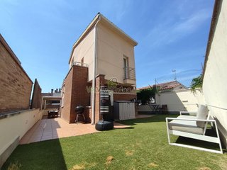 Chalet en venta en Guiera - Montflorit en Cerdanyola del Vallès