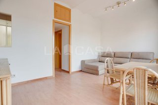 Piso en venta en El Camp de l'Arpa del Clot en Barcelona