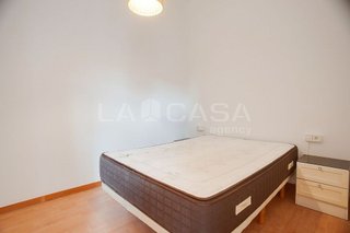 Piso en venta en El Camp de l'Arpa del Clot en Barcelona