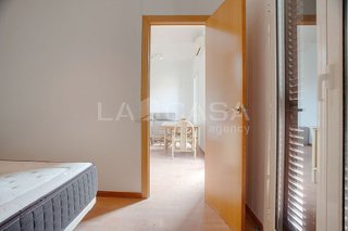 Piso en venta en El Camp de l'Arpa del Clot en Barcelona