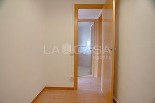 Piso en venta en El Camp de l'Arpa del Clot en Barcelona