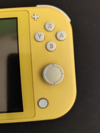 Nintendo Switch Lite Amarilla + Immortals fenyx