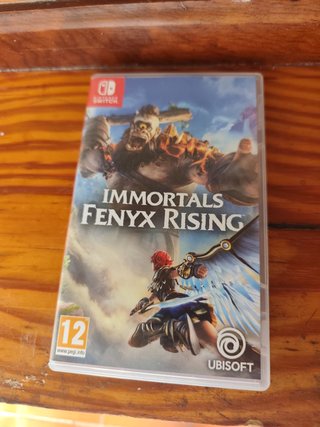 Nintendo Switch Lite Amarilla + Immortals fenyx