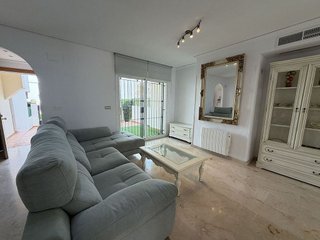 Casa adosada en venta en Elviria en Marbella