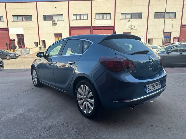 Opel Astra TURBO, 138000kms, C, financiación 100%