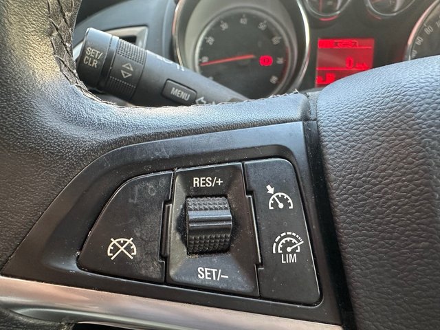 Opel Astra TURBO, 138000kms, C, financiación 100%