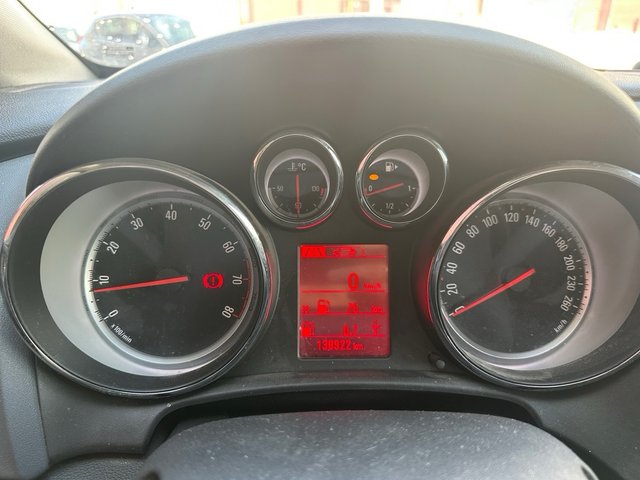 Opel Astra TURBO, 138000kms, C, financiación 100%