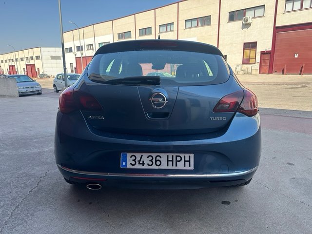 Opel Astra TURBO, 138000kms, C, financiación 100%