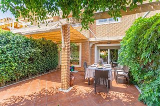 Piso en venta en Los Molinos - Villa Blanca en Almería