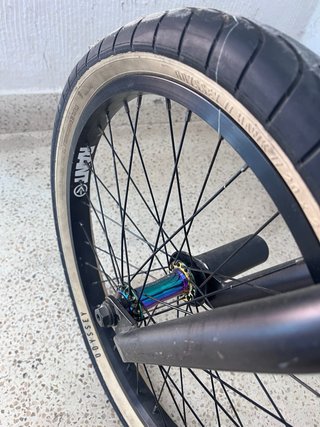 BMX Subrosa personalizada con mejoras
