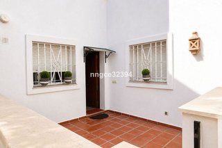 Piso en venta en Los Naranjos - Las Brisas en Marbella