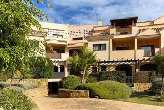 Piso en venta en Puerto Banús en Marbella