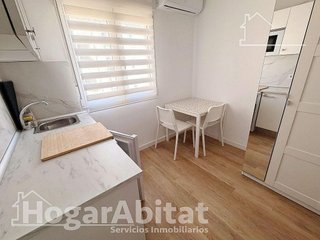 Piso en venta en L´Amistat en Valencia