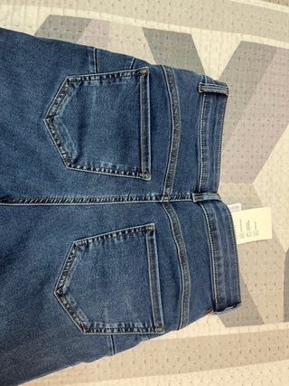 Pantalones vaqueros azules nuevos