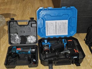 Taladro y miniamoladora Bosch y Makita (Réplica)