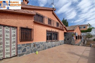 Chalet en venta en Huétor Vega