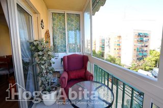 Piso en venta en Cuatrocientas Viviendas en Alicante
