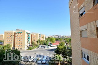 Piso en venta en Cuatrocientas Viviendas en Alicante