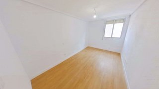 Piso en venta en Zona Renfe en Alcorcón