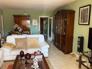 Piso en venta en Playa de la Fontanilla en Marbella