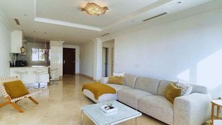 Piso en venta en Los Naranjos - Las Brisas en Marbella
