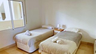 Piso en venta en Los Naranjos - Las Brisas en Marbella