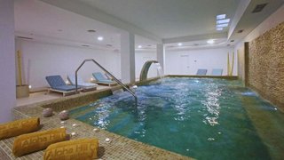 Piso en venta en Los Naranjos - Las Brisas en Marbella
