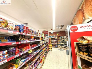 Local comercial en venta en La Paz en Alcalá de Guadaira