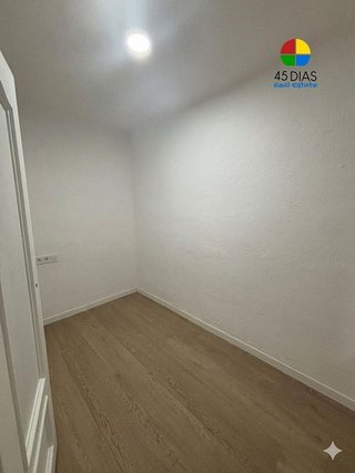 Piso en venta en Fondo en Santa Coloma de Gramanet
