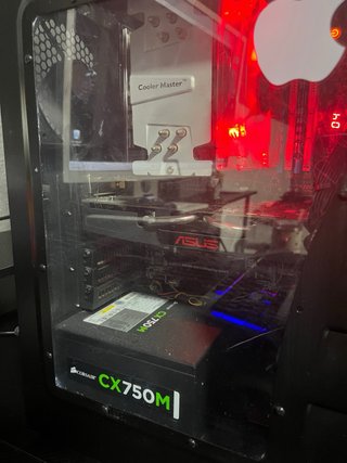 Torre Gaming Negra con Luces LED Rojas