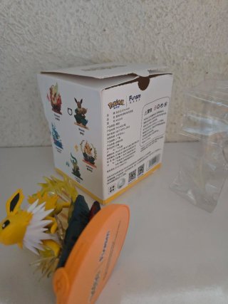 Figura Pokemon Jolteon
