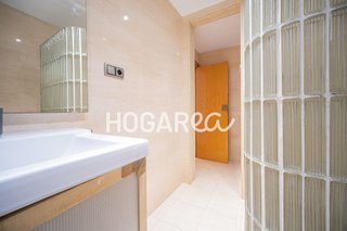 Piso en venta en Can Serra en Hospitalet de Llobregat, L´