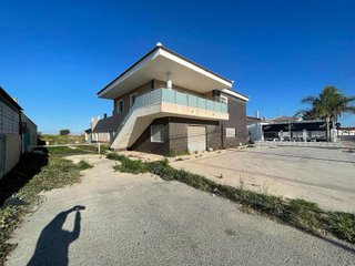 Casa en venta en La Siesta - El Salado - Torreta en Torrevieja