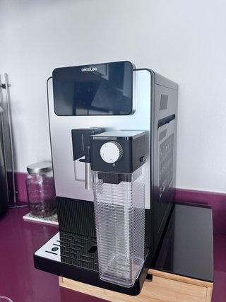 Cafetera Superautomática Cecotec Nueva