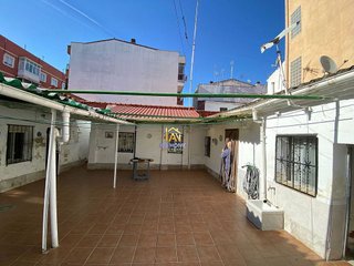 Casa adosada en venta en La Alhóndiga en Getafe