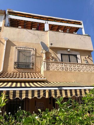 Casa adosada en venta en Nueva Torrevieja - Aguas Nuevas en Torrevieja
