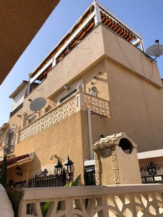 Casa adosada en venta en Nueva Torrevieja - Aguas Nuevas en Torrevieja