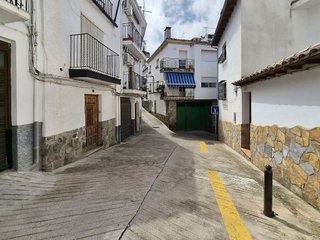 Casa adosada en venta en Cazorla