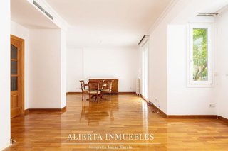 Piso en venta en Doctor Cerrada en Zaragoza