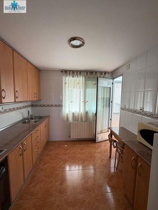 Piso en venta en Hospital - Parque sur en Albacete