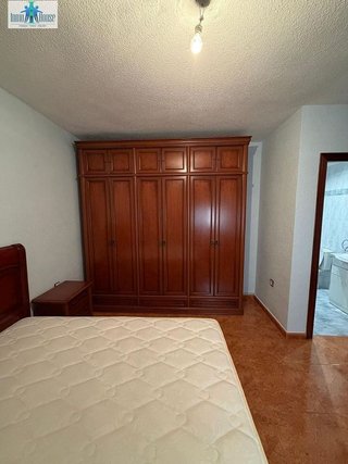 Piso en venta en Hospital - Parque sur en Albacete